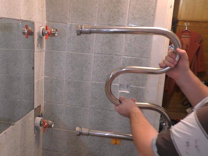 Полотенцесушитель для ванной: удобство и практичность в квартире и доме